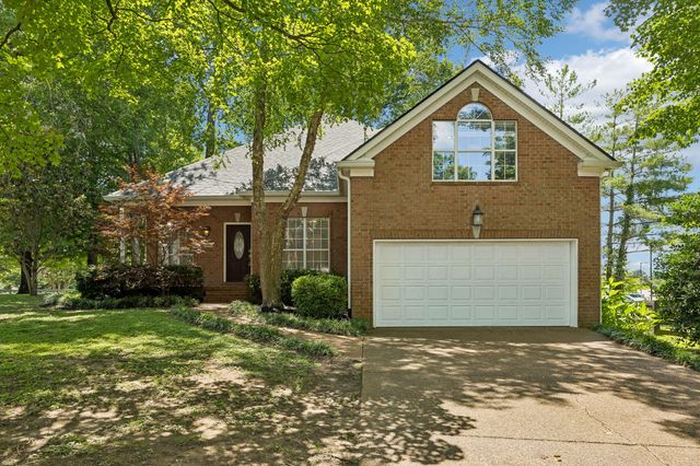 1507 Halifax Dr, Spring Hill, TN 37174