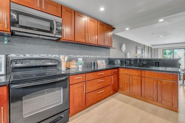 3315 Willis Lane, Alameda, CA 94502