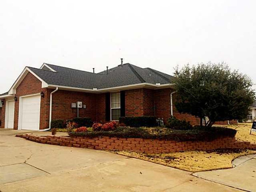 2201 NW 155th Street, Edmond, OK 73013