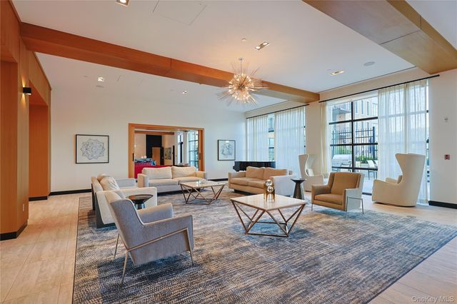 100 Garvies Point Road 1024, Glen Cove, NY 11542