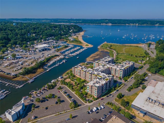 100 Garvies Point Road 1024, Glen Cove, NY 11542