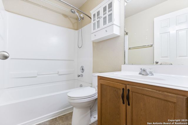 10106 Roseangel Ln, Helotes, TX 78023