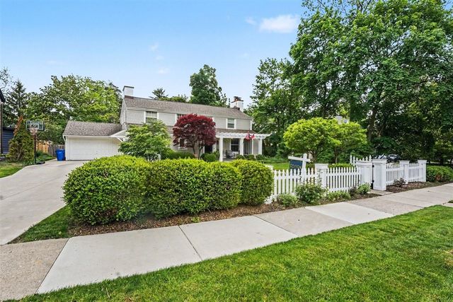 750 San Jose Drive, Grand Rapids, MI 49506