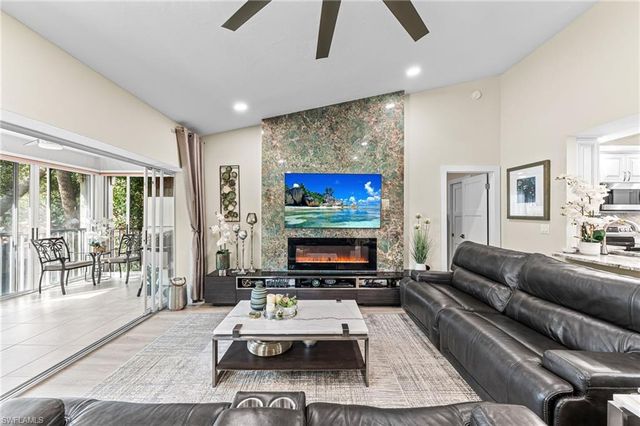 104 Siena WAY # 1405, Naples, FL 34119