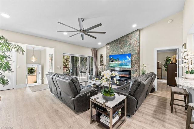 104 Siena WAY # 1405, Naples, FL 34119