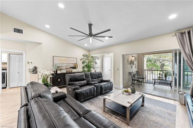 104 Siena WAY # 1405, Naples, FL 34119