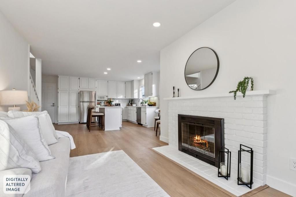 Image 19 of property listing at 876 Lurline Drive, Foster City, CA 94404