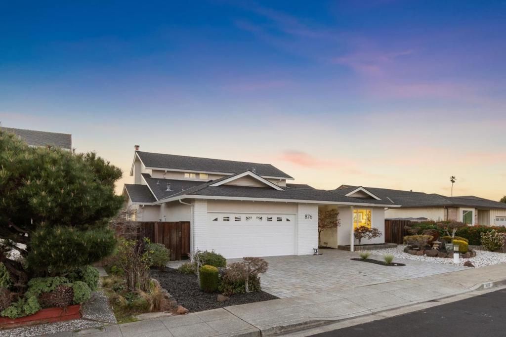 Image 3 of property listing at 876 Lurline Drive, Foster City, CA 94404