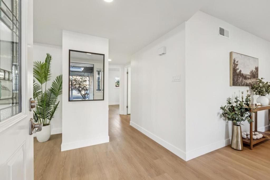 Image 5 of property listing at 876 Lurline Drive, Foster City, CA 94404