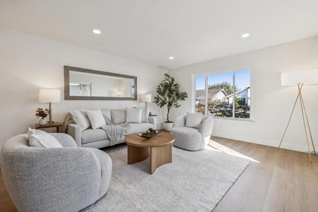 Image 6 of property listing at 876 Lurline Drive, Foster City, CA 94404