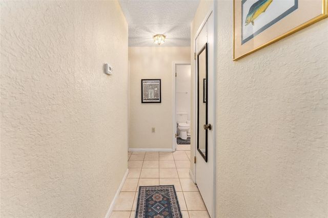 3025 W UNIVERSITY AVENUE, Gainesville, FL 32607
