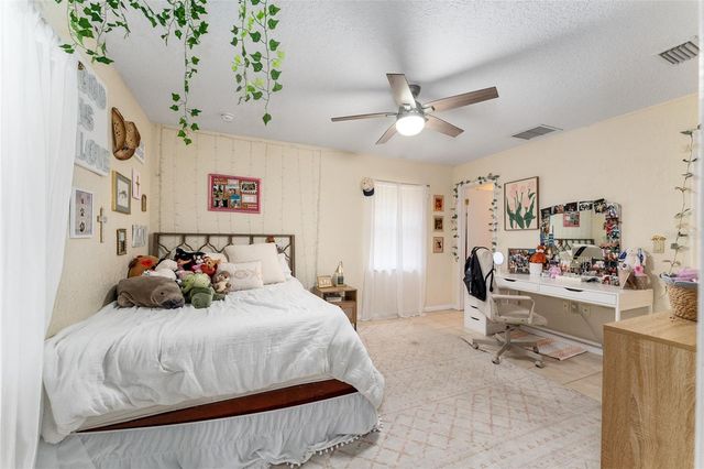 3025 W UNIVERSITY AVENUE, Gainesville, FL 32607
