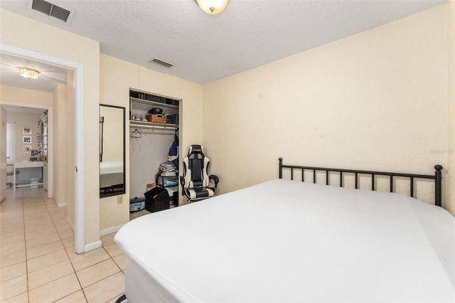 3025 W UNIVERSITY AVENUE, Gainesville, FL 32607