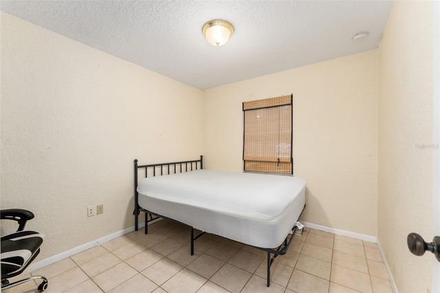 3025 W UNIVERSITY AVENUE, Gainesville, FL 32607