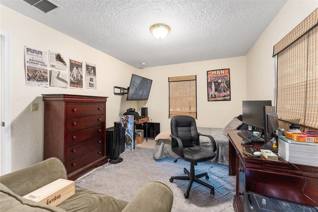 3025 W UNIVERSITY AVENUE, Gainesville, FL 32607