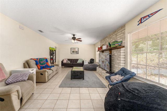 3025 W UNIVERSITY AVENUE, Gainesville, FL 32607