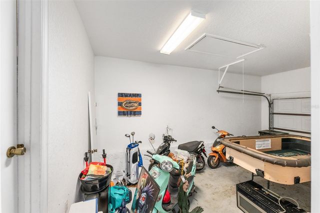 3025 W UNIVERSITY AVENUE, Gainesville, FL 32607