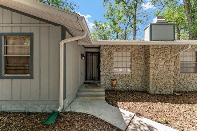 3025 W UNIVERSITY AVENUE, Gainesville, FL 32607