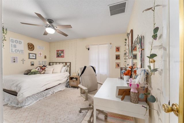 3025 W UNIVERSITY AVENUE, Gainesville, FL 32607