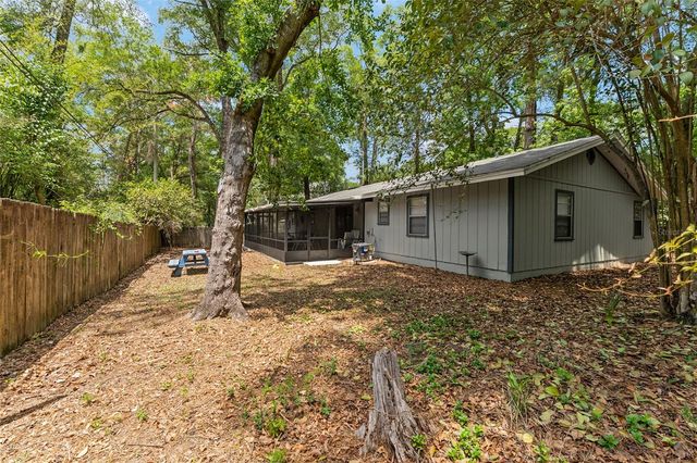 3025 W UNIVERSITY AVENUE, Gainesville, FL 32607