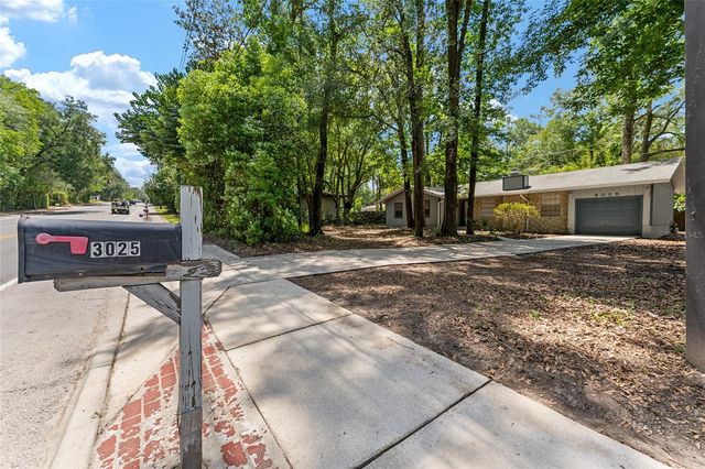 3025 W UNIVERSITY AVENUE, Gainesville, FL 32607