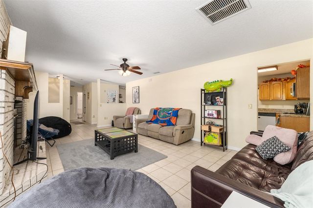 3025 W UNIVERSITY AVENUE, Gainesville, FL 32607
