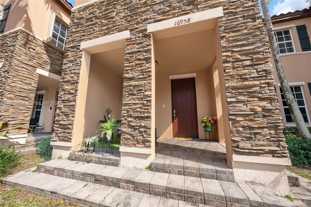 16958 SW 92nd St 16958, Miami, FL 33196