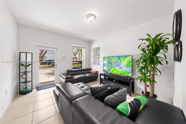 16958 SW 92nd St 16958, Miami, FL 33196