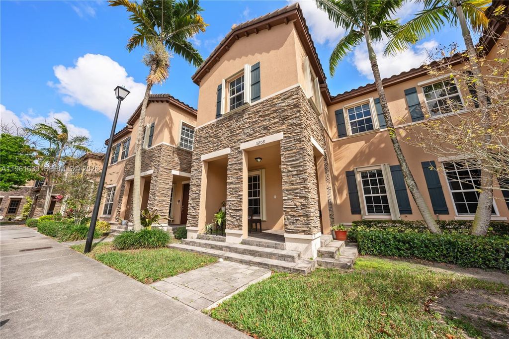 16958 SW 92nd St 16958, Miami, FL 33196