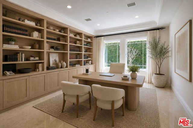 2285 Worthing Lane, Los Angeles, CA 90077