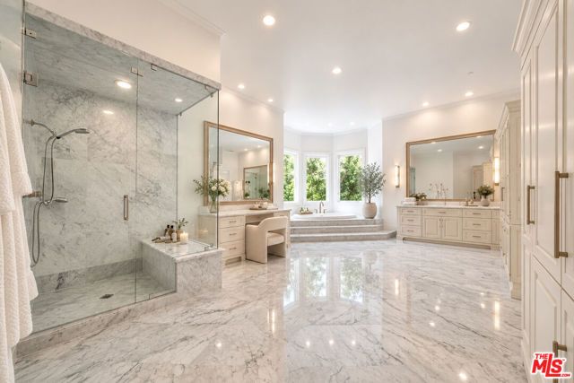 2285 Worthing Lane, Los Angeles, CA 90077