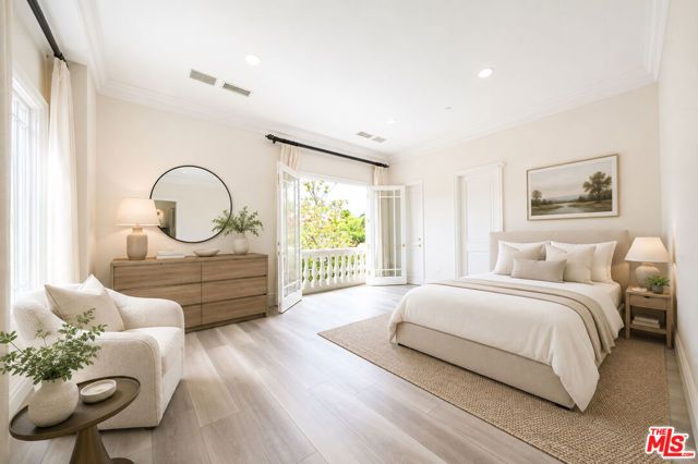 2285 Worthing Lane, Los Angeles, CA 90077