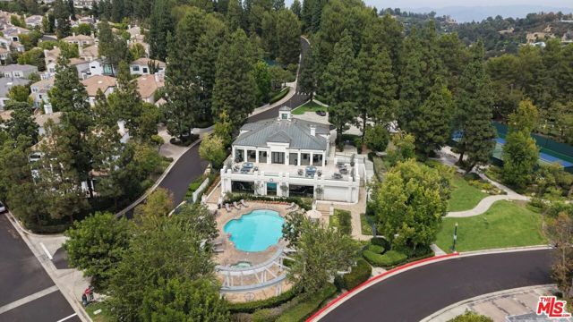 2285 Worthing Lane, Los Angeles, CA 90077