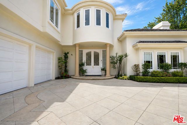 2285 Worthing Lane, Los Angeles, CA 90077