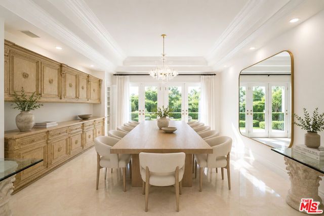 2285 Worthing Lane, Los Angeles, CA 90077