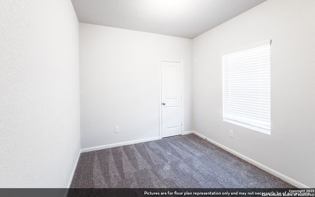11106 SCHMIDT LN, Converse, TX 78109