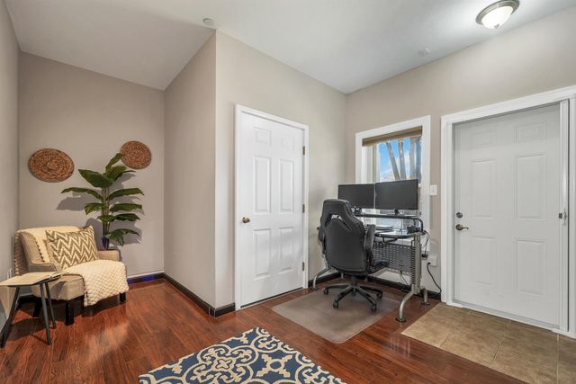 17 River Front Dr Unit 3, Manchester, NH 03102