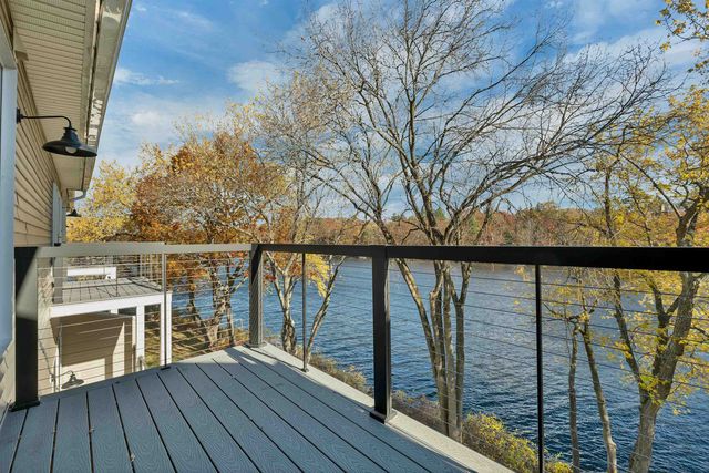 17 River Front Dr Unit 3, Manchester, NH 03102