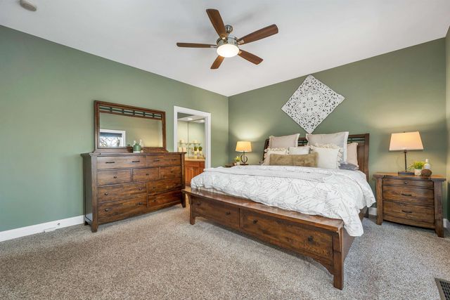 17 River Front Dr Unit 3, Manchester, NH 03102
