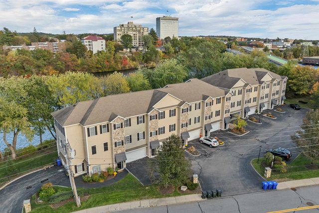 17 River Front Dr Unit 3, Manchester, NH 03102