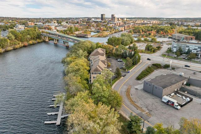 17 River Front Dr Unit 3, Manchester, NH 03102