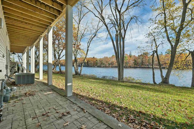 17 River Front Dr Unit 3, Manchester, NH 03102
