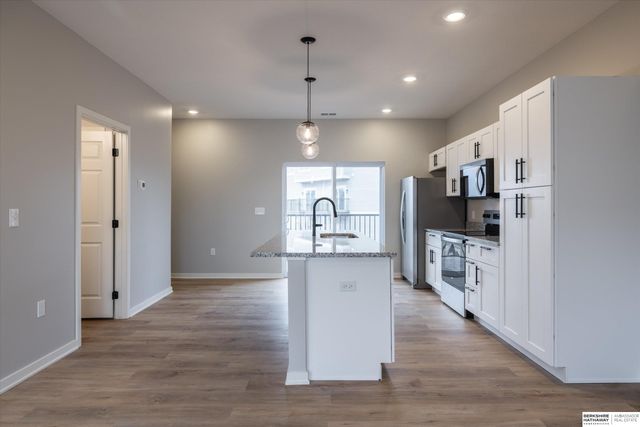 5403 S 208 Court, Elkhorn, NE 68022