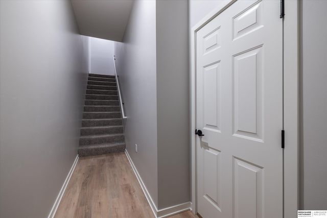 5403 S 208 Court, Elkhorn, NE 68022