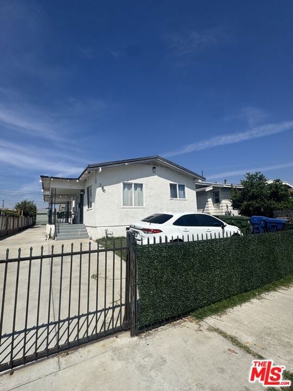 335 E 65th Street 337, Los Angeles, CA 90003