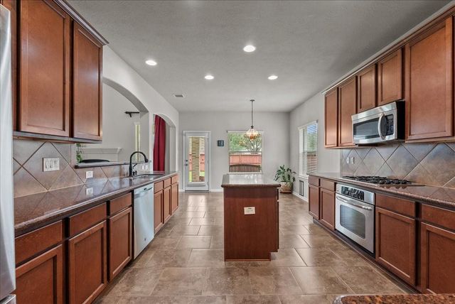 3902 Basil Court, Pearland, TX 77584