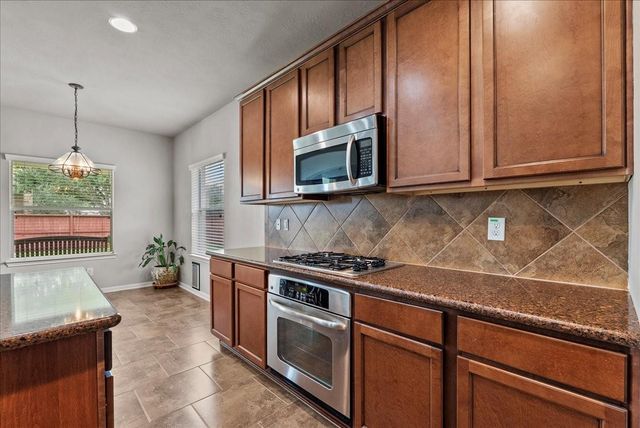 3902 Basil Court, Pearland, TX 77584