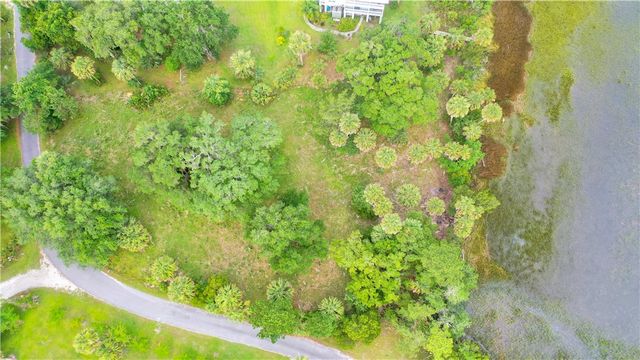 13 Seabreeze Drive, Darien, GA 31305