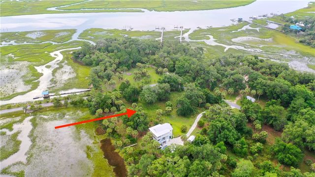 13 Seabreeze Drive, Darien, GA 31305