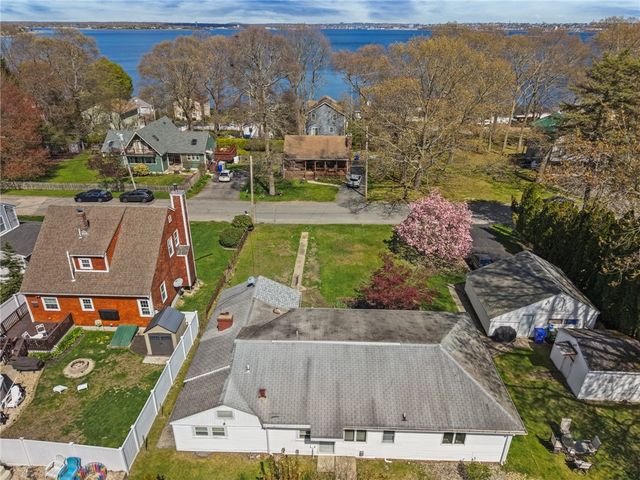 11 Cedar Drive, Bristol, RI 02809